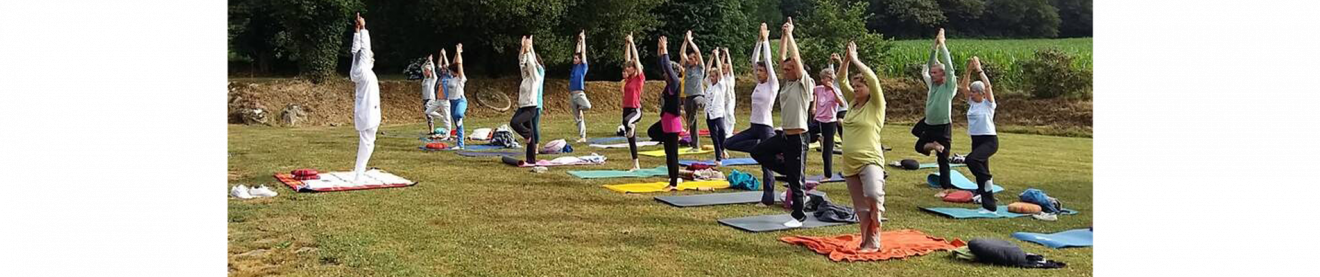 Cours de yoga en plein-air
